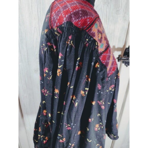 Free People Lady Lou Embroidered Black Blouse size medium Blouse FREE SHIPPING! - Picture 4 of 13